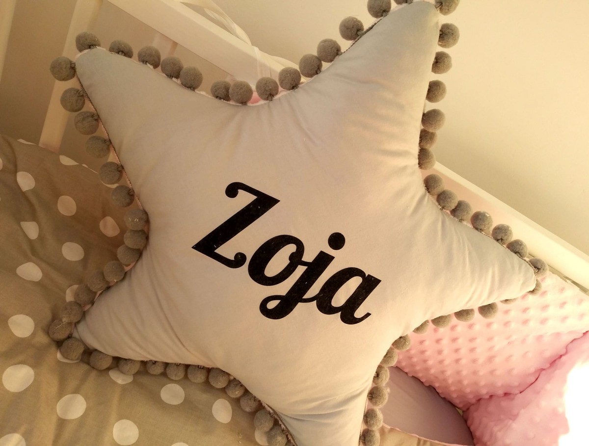 Poduszka z imieniem Zoja w kształcie gwiazdki